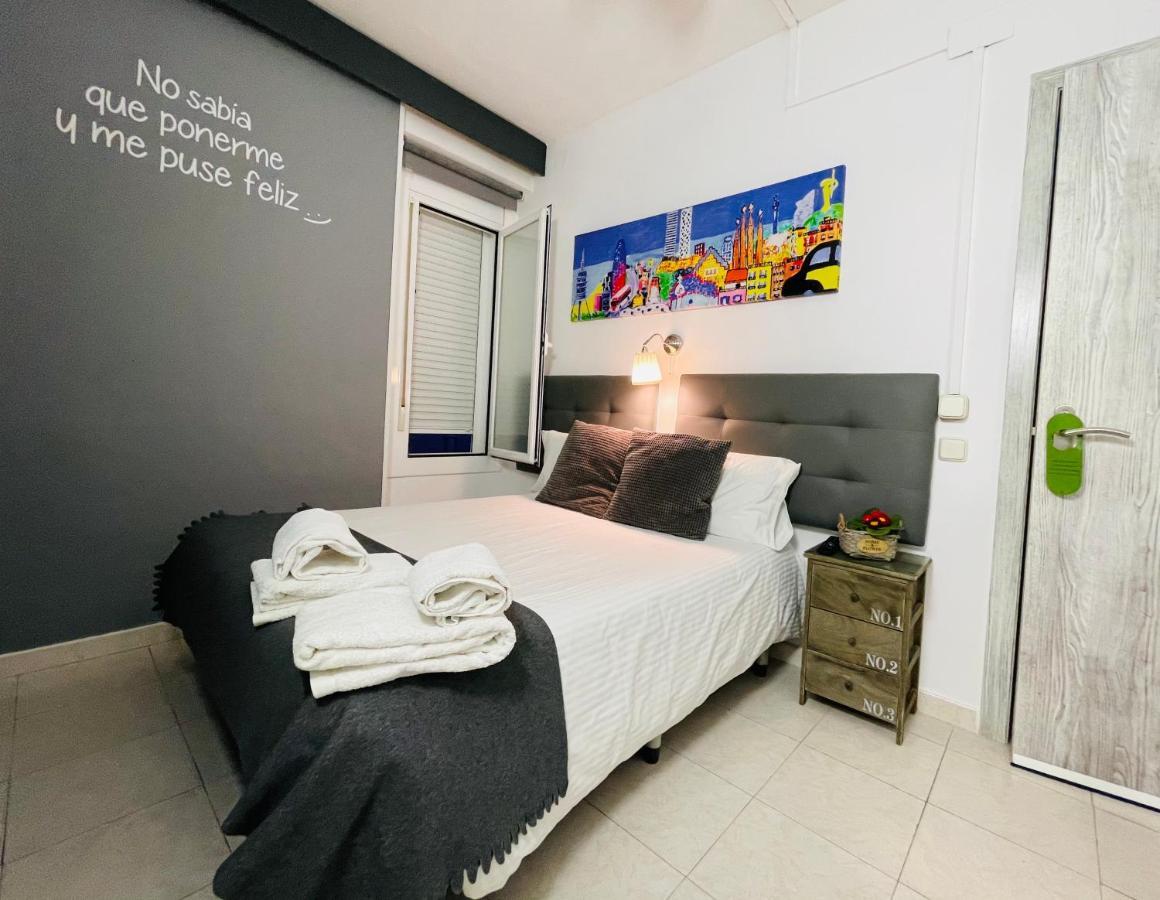 Hostal Lleida Barcelona Exterior photo