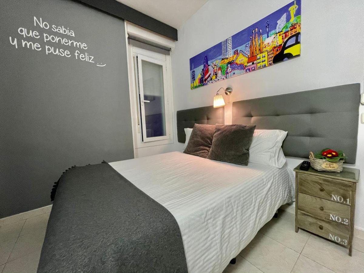 Hostal Lleida Barcelona Exterior photo